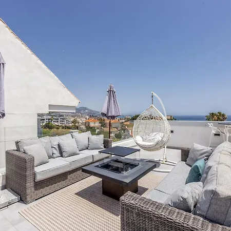 Vivi Homes - Luca Pool, Gym, & Sea View フエンヒロラ