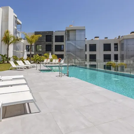 Appartement Vivi Homes - Luca Pool, Gym, & Sea View Fuengirola